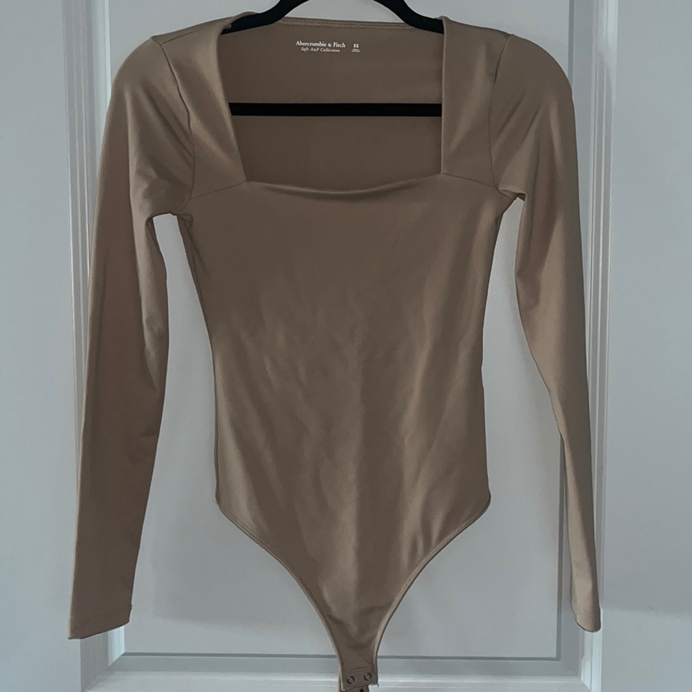 Abercrombie & Fitch Long Sleeve Square Neck Bodysuit - Taupe